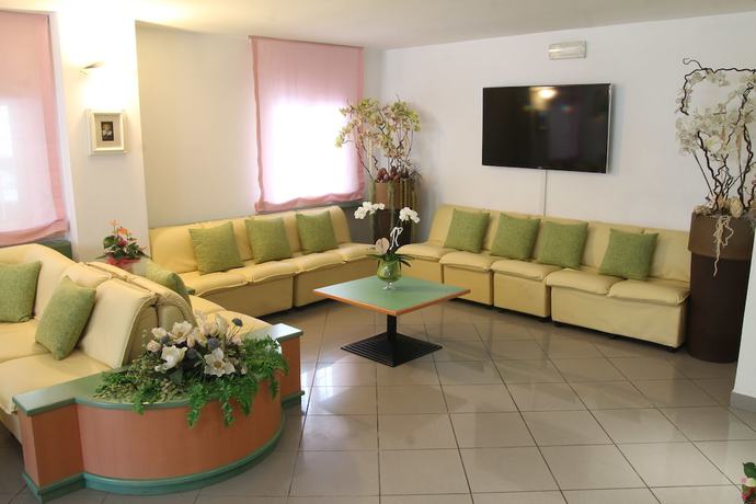 Imagen de los interiores del Hotel Oregon. Foto 20