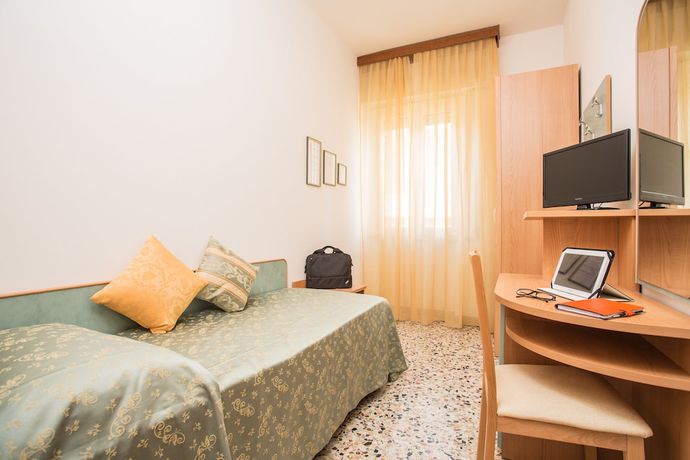 Imagen de la habitación del Hotel Oregon. Foto 12