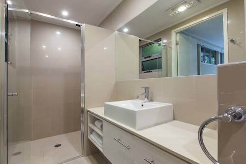 Imagen de la habitación del Hotel O'reilly's Rainforest Retreat. Foto 3