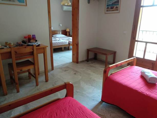 Imagen de la habitación del Hotel Orelia Pension. Foto 9