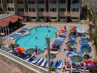 Imagen de la piscina del Hotel Oren Hill. Foto 5