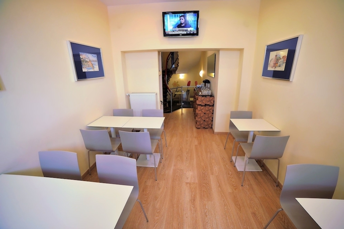 Imagen del bar/restaurante del Hotel Orestias Kastorias. Foto 2