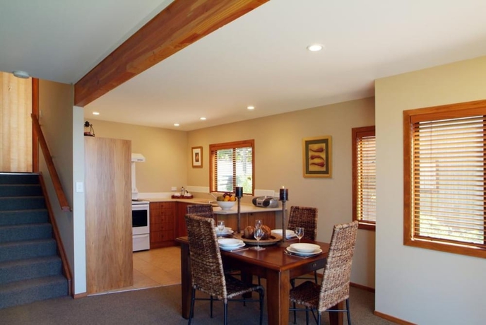 Imagen de la habitación del Hotel Oreti Village Resort. Foto 8