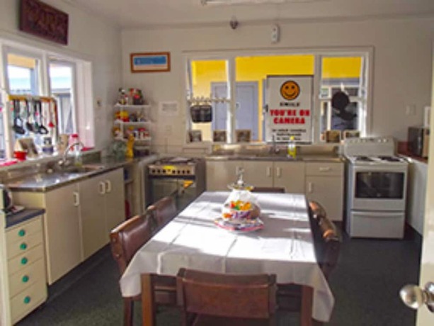 Imagen del bar/restaurante del Hotel Orewa Pillows Lodge. Foto 20