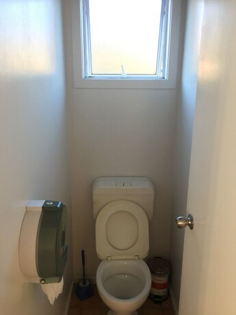 Imagen de la habitación del Hotel Orewa Pillows Lodge. Foto 22