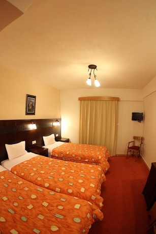 Imagen de la habitación del Hotel Orfeas, Kalambaka. Foto 2