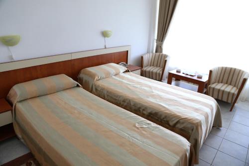 Imagen de la habitación del Hotel Orfeu. Foto 10