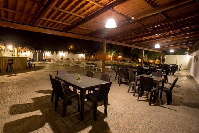 Imagen del bar/restaurante del Hotel Organos Beach. Foto 20