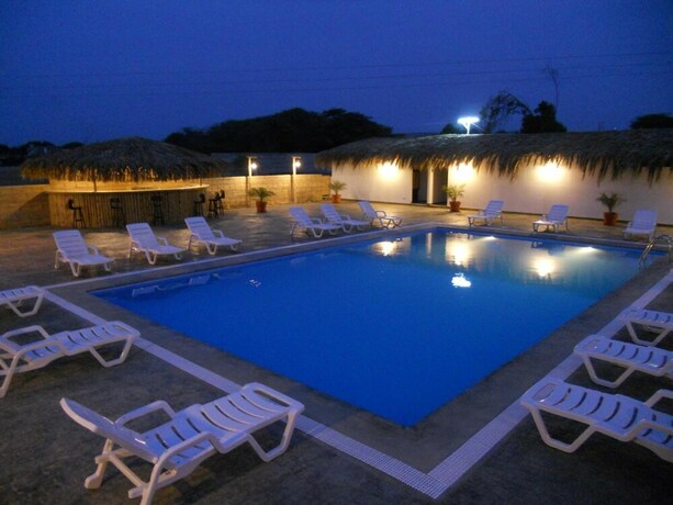 Imagen de la piscina del Hotel Organos Beach. Foto 36