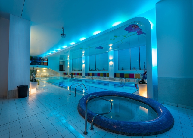 Imagen de la piscina del Hotel Orhideea Residence and Spa. Foto 16