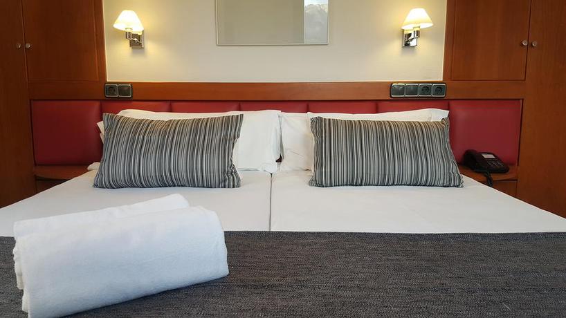 Imagen de la habitación del Hotel Oria. Foto 7