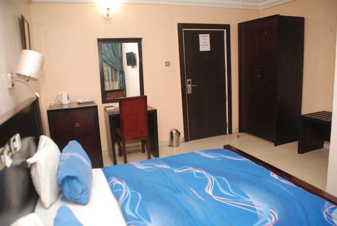 Imagen de la habitación del Hotel Orian. Foto 2