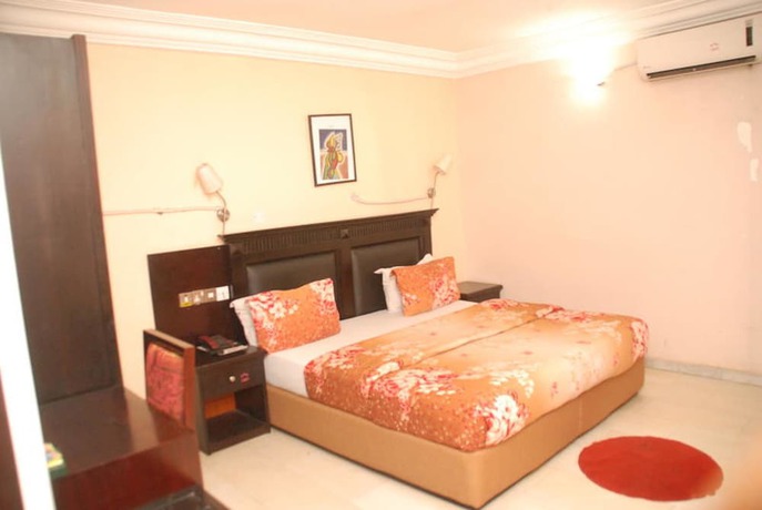 Imagen de la habitación del Hotel Orian. Foto 4