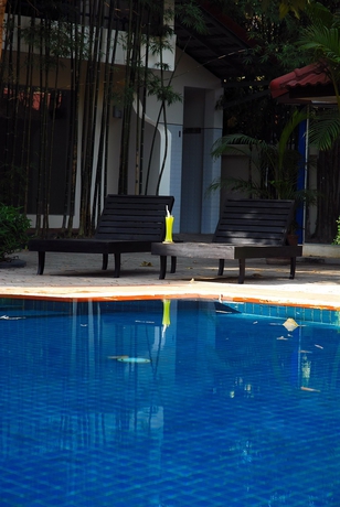 Imagen de la piscina del Hotel Orient D'Angkor. Foto 14