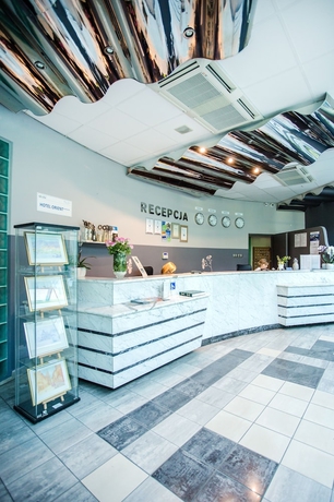 Imagen de los interiores del Hotel Orient. Foto 13