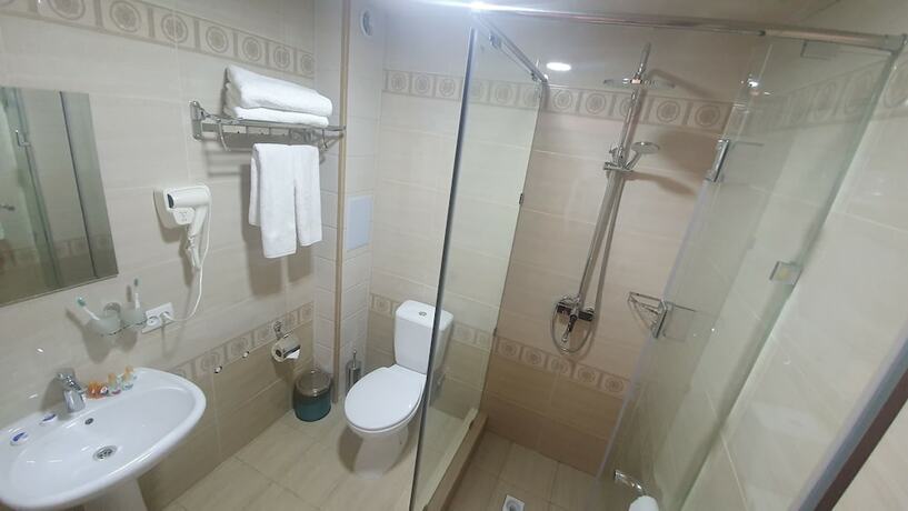 Imagen general del Hotel Orient Grand. Foto 1