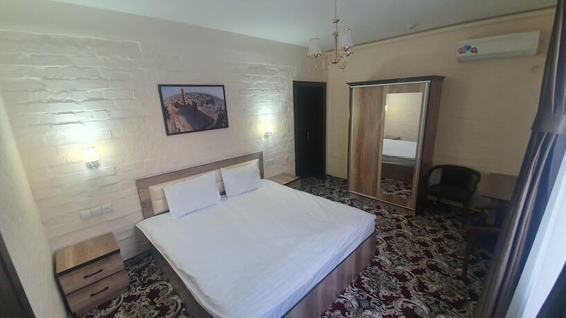 Imagen de la habitación del Hotel Orient Grand. Foto 10