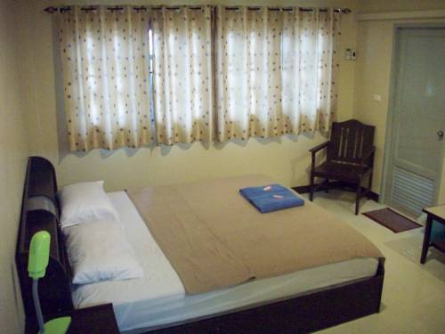 Imagen de la habitación del Hotel Orient House. Foto 16