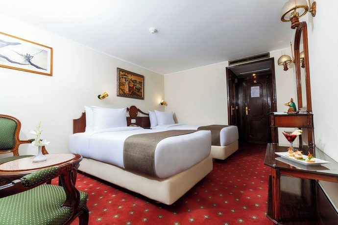 Imagen de la habitación del Hotel Orient Nile Romance Nile Cruise - Every Saturday from Luxor for 07 and 04 Nights - Every Wednesday F. Foto 7
