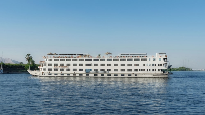 Imagen general del Hotel Orient Nile Romance Nile Cruise - Every Saturday from Luxor for 07 and 04 Nights - Every Wednesday F. Foto 1