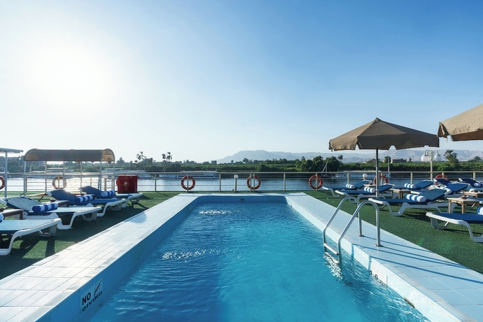 Imagen de la piscina del Hotel Orient Nile Romance Nile Cruise - Every Saturday from Luxor for 07 and 04 Nights - Every Wednesday F. Foto 15