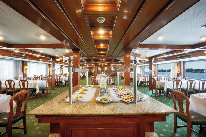 Imagen del bar/restaurante del Hotel Orient Nile Romance Nile Cruise - Every Saturday from Luxor for 07 and 04 Nights - Every Wednesday F. Foto 3
