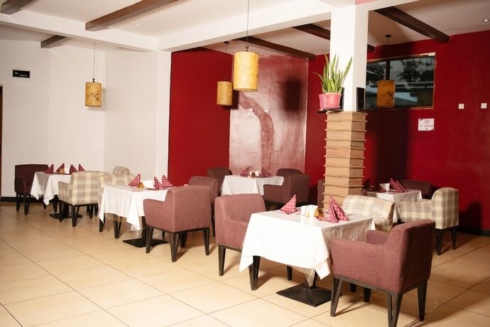 Imagen del bar/restaurante del Hotel Orient Park. Foto 11