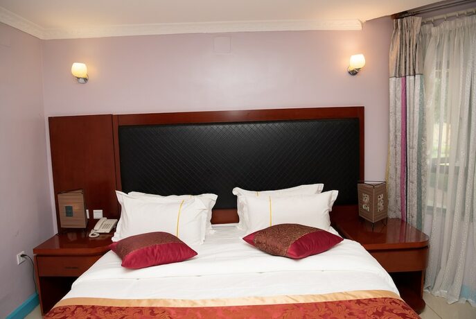 Imagen de la habitación del Hotel Orient Park. Foto 16