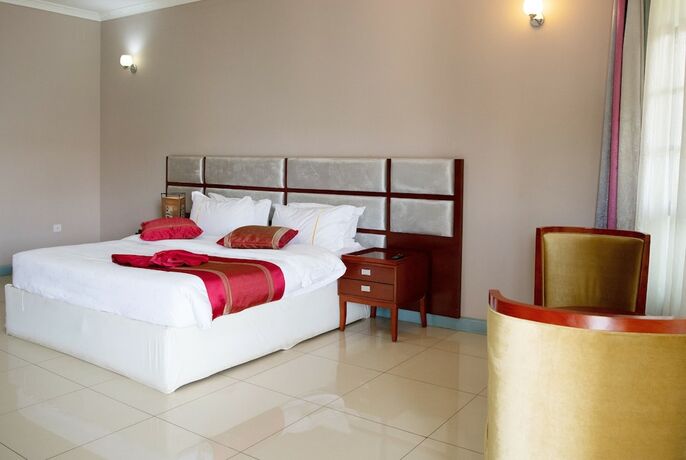 Imagen de la habitación del Hotel Orient Park. Foto 19