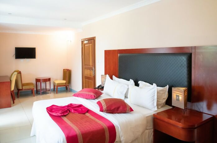 Imagen de la habitación del Hotel Orient Park. Foto 20