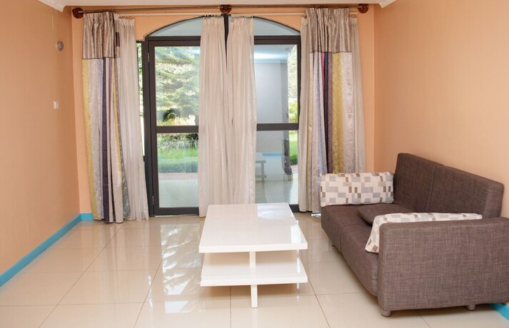 Imagen de la habitación del Hotel Orient Park. Foto 21