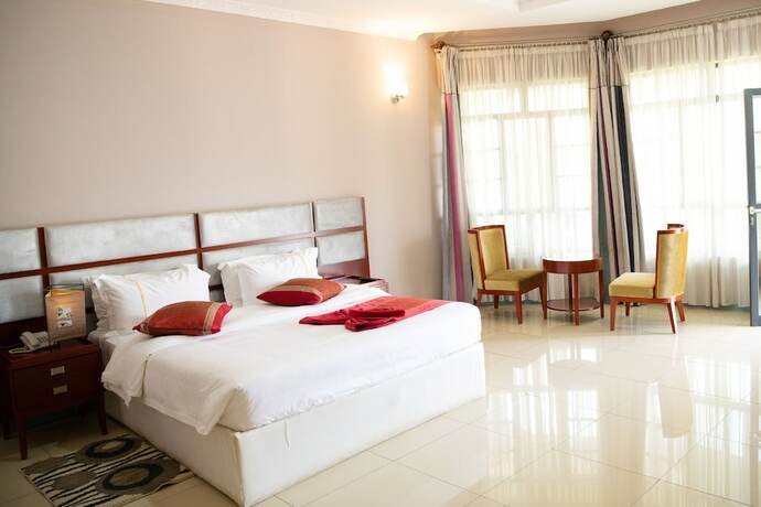 Imagen de la habitación del Hotel Orient Park. Foto 24