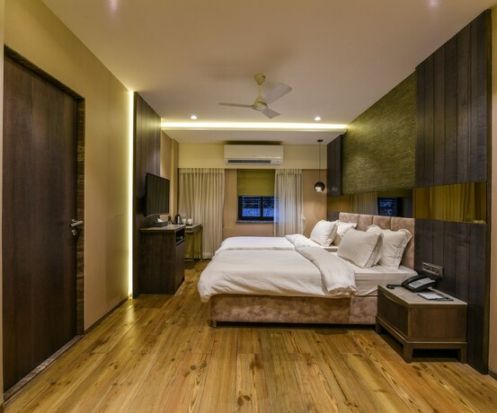 Imagen de la habitación del Hotel Orient Regency. Foto 20