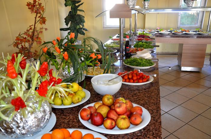 Imagen del bar/restaurante del Hotel Orient Resort. Foto 4
