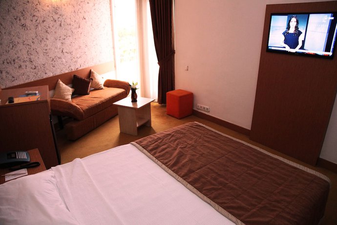 Imagen de la habitación del Hotel Orient Resort. Foto 7