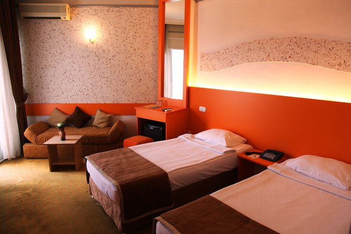 Imagen de la habitación del Hotel Orient Resort. Foto 9