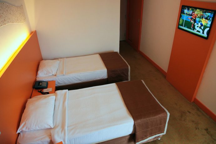 Imagen de la habitación del Hotel Orient Resort. Foto 10