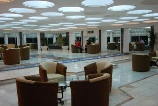 Imagen de los interiores del Hotel Orient Resort Hotel. Foto 8