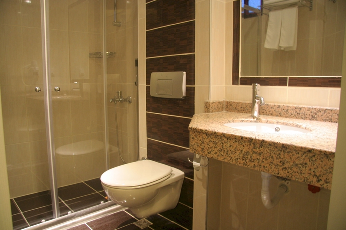 Imagen de la habitación del Hotel Orient Suite. Foto 5
