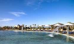 Imagen de la piscina del Hotel Oriental Bay Beach Golf and Spa. Foto 5