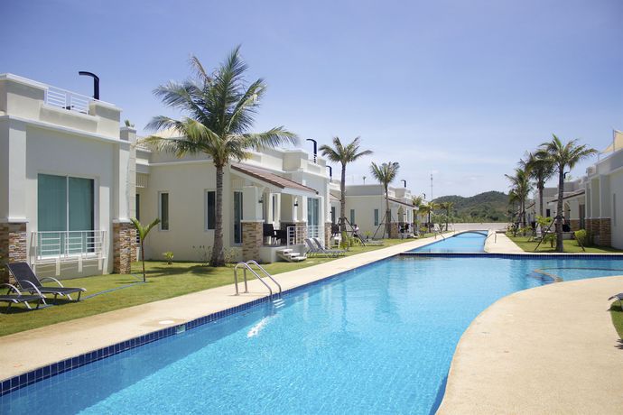 Imagen de la habitación del Hotel Oriental Beach Pearl Resort. Foto 3