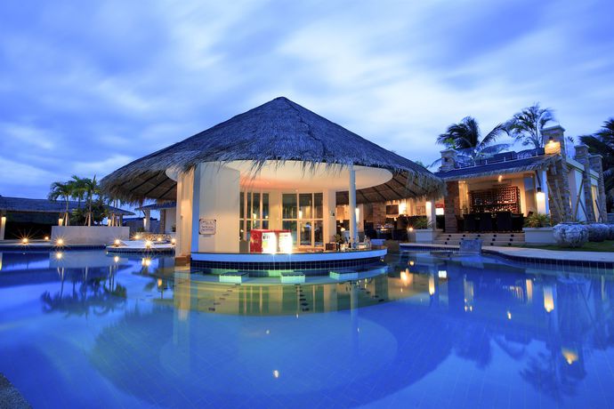 Imagen de la piscina del Hotel Oriental Beach Pearl Resort. Foto 13