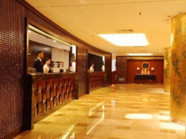 Imagen general del Hotel Oriental Bund. Foto 1