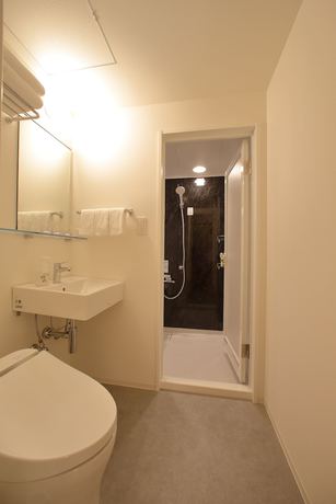 Imagen de la habitación del Hotel Oriental Express Tokyo Kamata. Foto 10