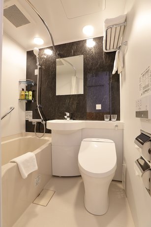 Imagen de la habitación del Hotel Oriental Express Tokyo Kamata. Foto 15