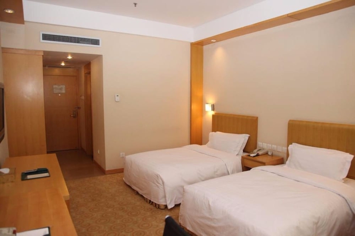 Imagen de la habitación del Hotel Oriental Garden. Foto 8