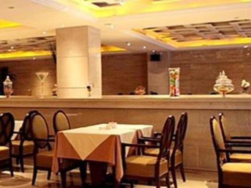 Imagen general del Hotel Oriental Glory. Foto 16