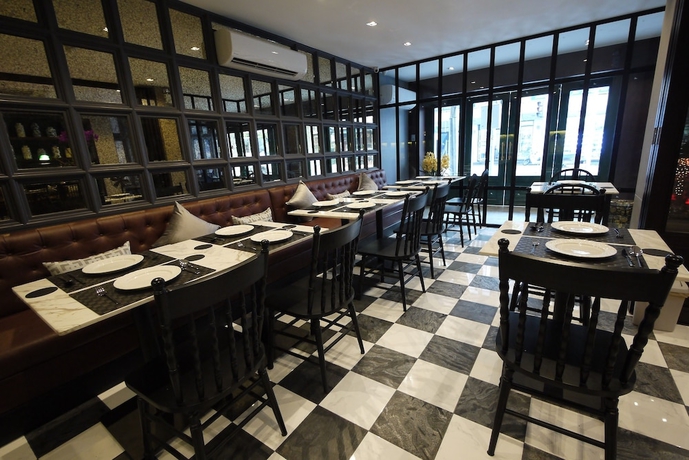 Imagen del bar/restaurante del Hotel Oriental Heritage Residence. Foto 3