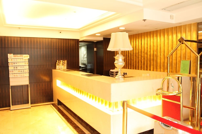 Imagen de los interiores del Hotel Oriental Lander. Foto 18