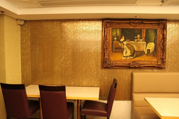 Imagen de los interiores del Hotel Oriental Lander. Foto 19